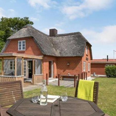 Thatched Holiday Home In Struer, Jutland With A View Екстериор снимка