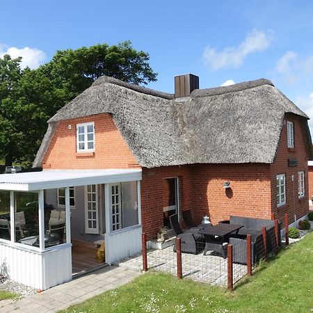 Thatched Holiday Home In Struer, Jutland With A View Екстериор снимка