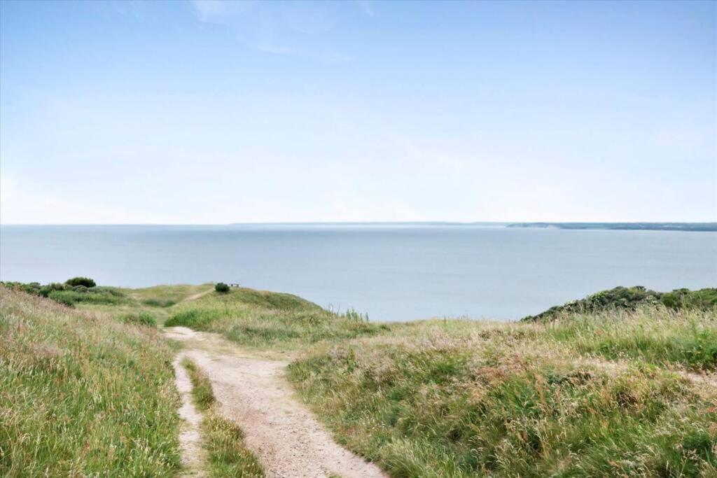 Thatched Holiday Home In Struer, Jutland With A View Екстериор снимка